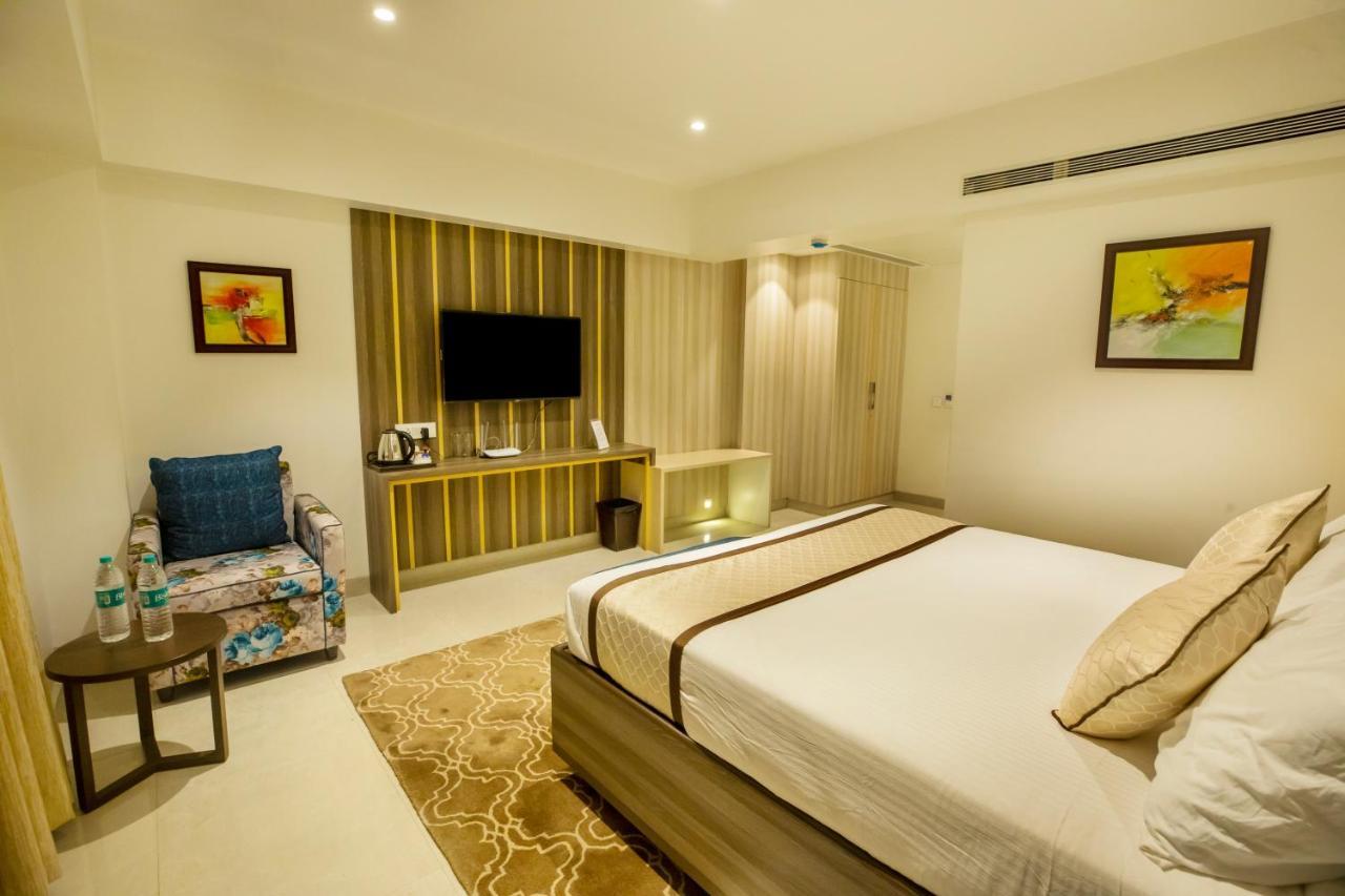The Thane Club Buitenkant foto