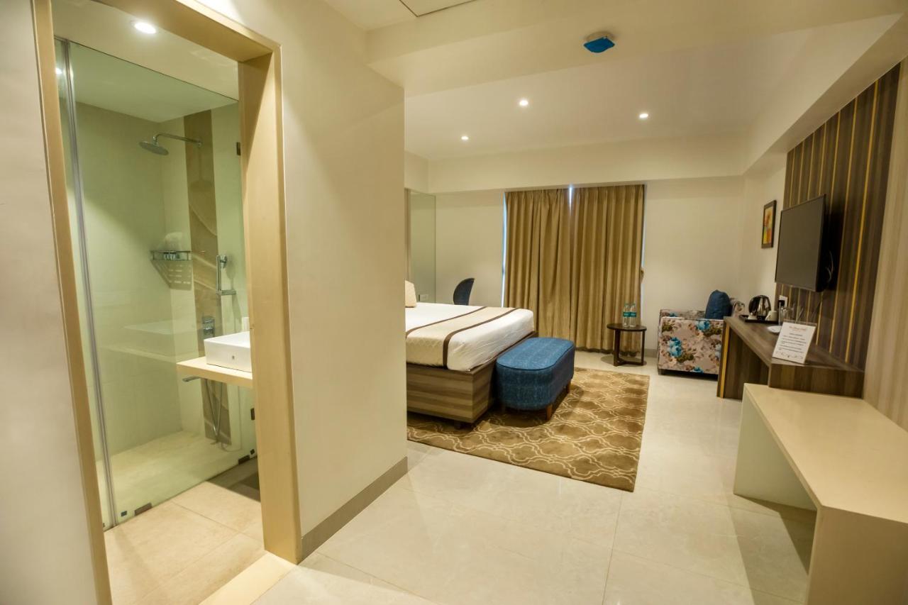The Thane Club Buitenkant foto
