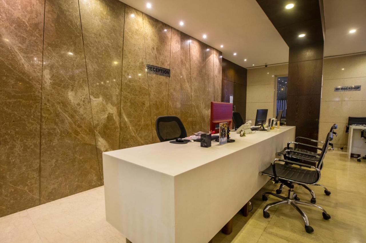 The Thane Club Buitenkant foto